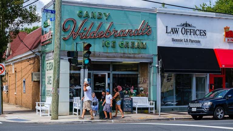 Hildebrandt's Ice Cream Parlor opens on Hillside Avenue.