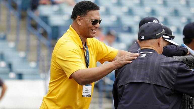 Yankees' Ken Singleton expected to retire from YES booth
