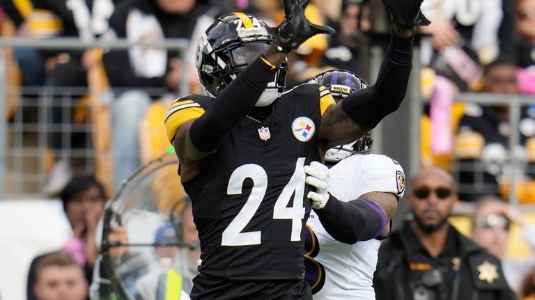 Steelers lock up AFC North with 39-38 win over Ravens