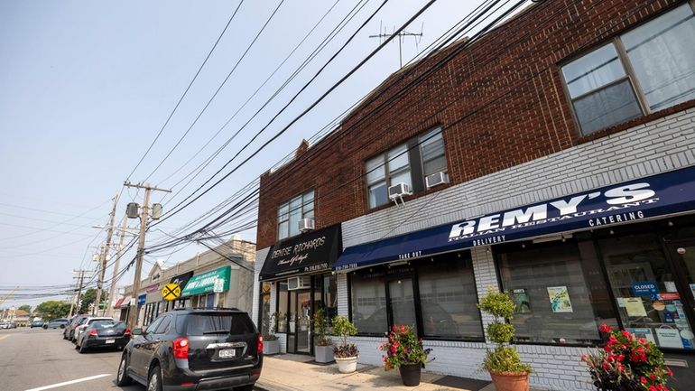 Franklin Avenue is one of multiple retail-lined streets in Hewlett.