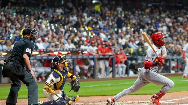 Peralta dominates for 7 innings, Brewers 2-hit Braves 1-0