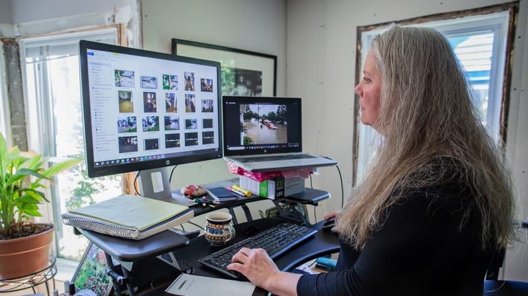 Lisa Edson Neveu, 52, goes through the pictures of 2023...