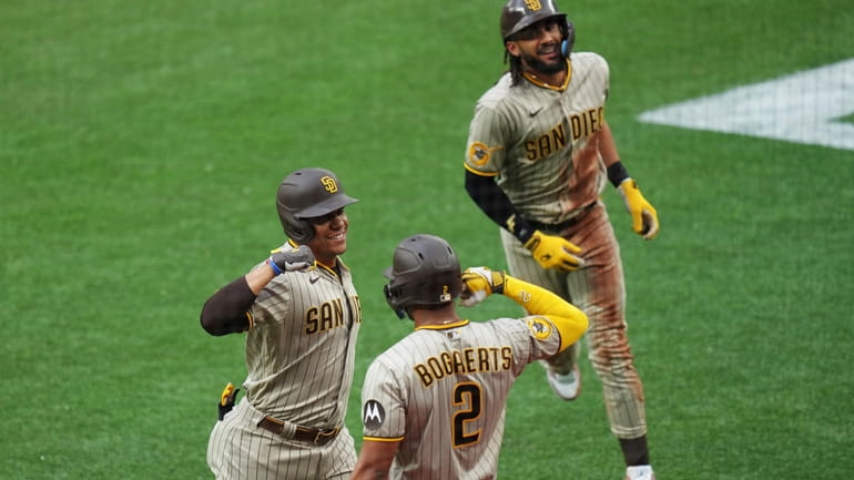 Fernando Tatis Jr. hits 18th homer as Padres lose