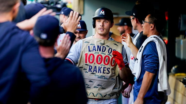 Kepler scores the go-ahead run on a passed ball in the Twins' 6-3 win over  the Mariners - ABC News