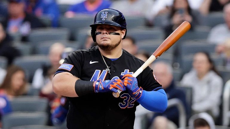 Daniel Vogelbach #32 of the Mets bats during the first inning...