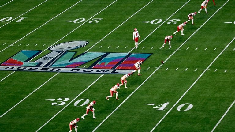 Kansas City Chiefs place kicker Harrison Butker (7) waits to...