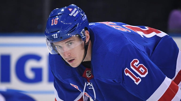 Rangers coach gives update on Ryan Strome and Filip Chytil