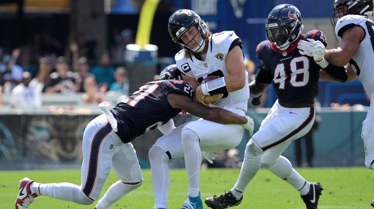 Houston Texans LB Blake Cashman came up with some game-changing plays on  defense in Sunday's 37-17 win over the Jaguars.