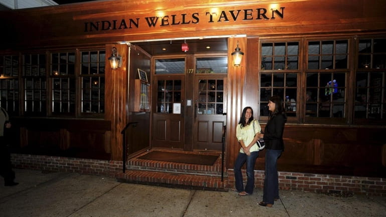 The scene outside Indian Wells Tavern in Amagansett in 2009.