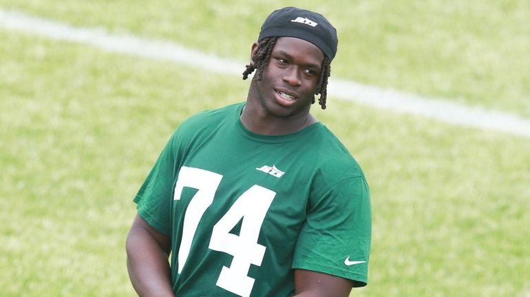 Olu Fashanu at Jets rookie minicamp on May 4.