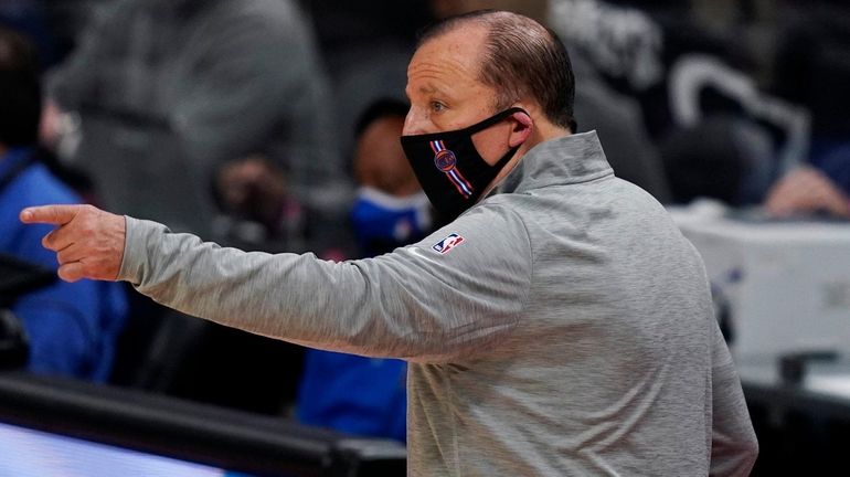 Knicks coach Tom Thibodeau gestures during the second half of...