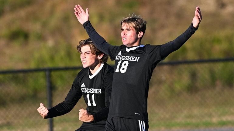 Lawrence Glenn of Kings Park turns to the crowd after...