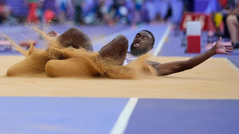 Jeremiah Davis, of the United States, competes in the men's...