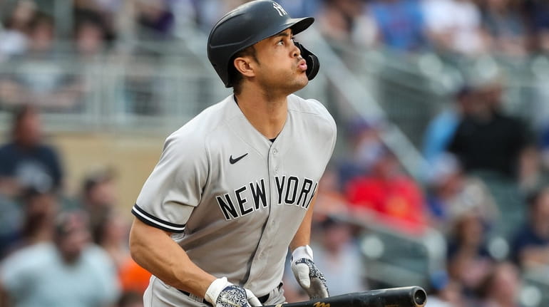 Giancarlo Stanton returns to his high school 