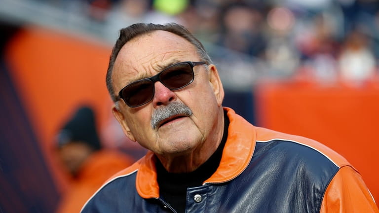 Former Chicago Bears linebacker Dick Butkus watches during the first...