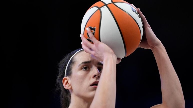 Indiana Fever's Caitlin Clark shoots free throws in the first...