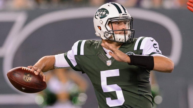 New York Jets quarterback Christian Hackenberg (5) throws a pass...