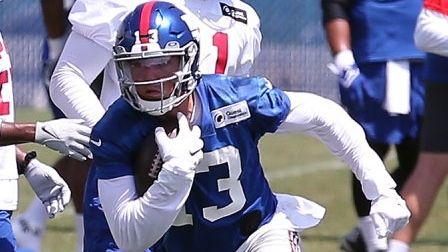 Can't-Miss Play: New York Giants wide receiver Travis Toivonen's hangtime  is out of this world on 18-yard grab