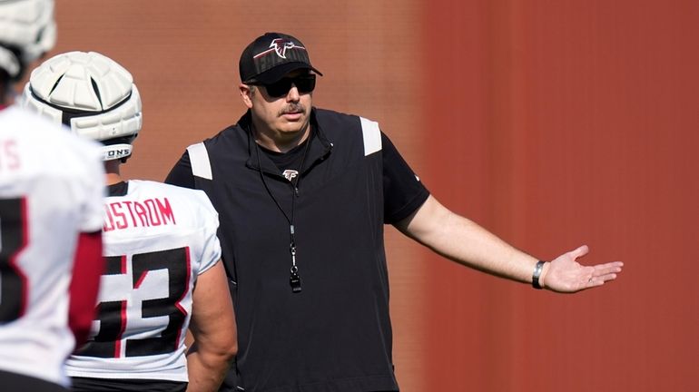 Arthur Smith says Falcons will play their starters vs. Bengals