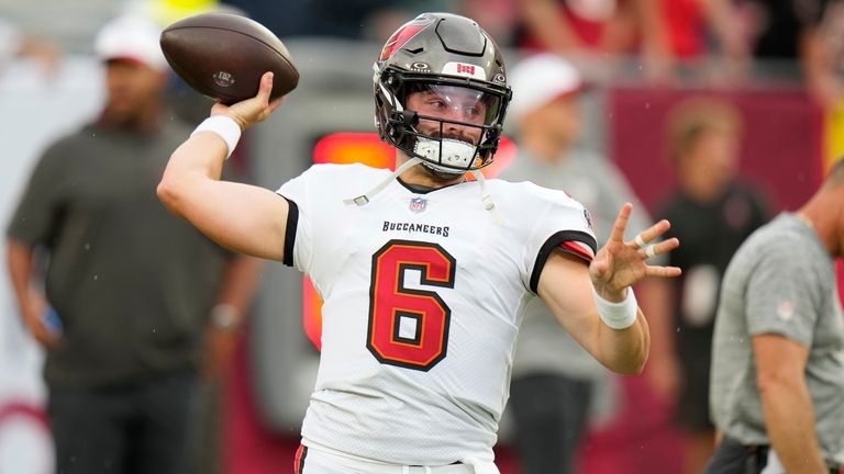 Tampa Bay Buccaneers quarterback Baker Mayfield (6) warms up before...