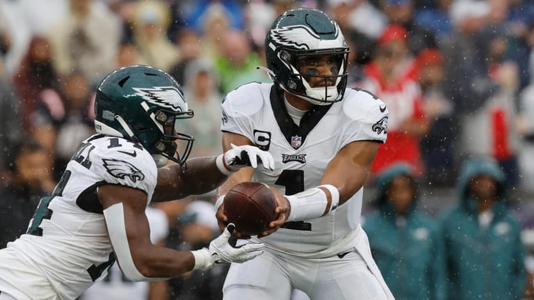 Jalen Hurts throws for TD, runs for another as Eagles thump Buccaneers  25-11 to remain unbeaten, Sports