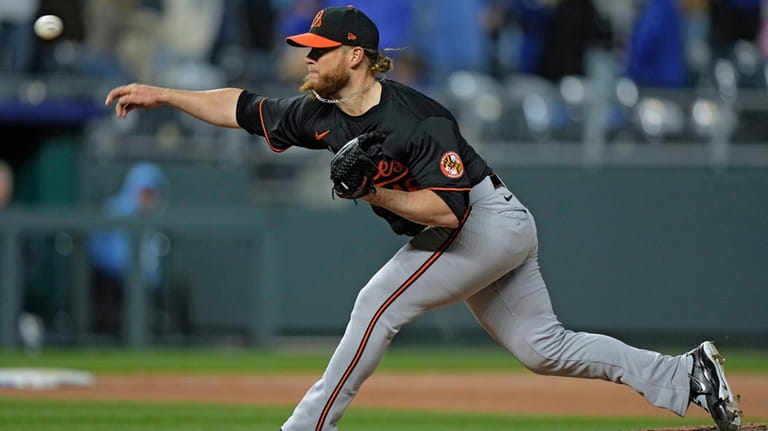 Baltimore Orioles relief pitcher Craig Kimbrel throws during the ninth...