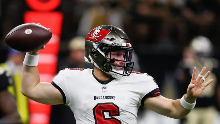 Rams share first look at Baker Mayfield in No. 17 jersey