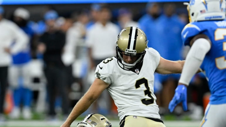 Broncos acquire kicker Lutz from Saints, reuniting him with Payton