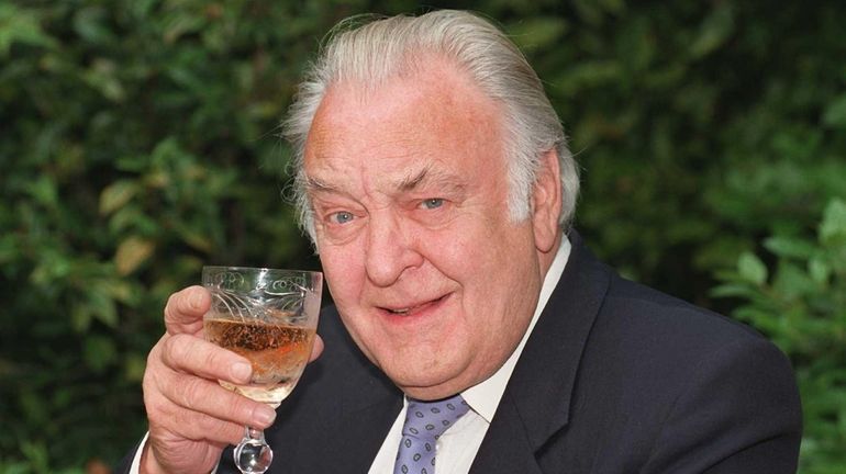 British actor Donald Sinden Donald Sinden died at his home...