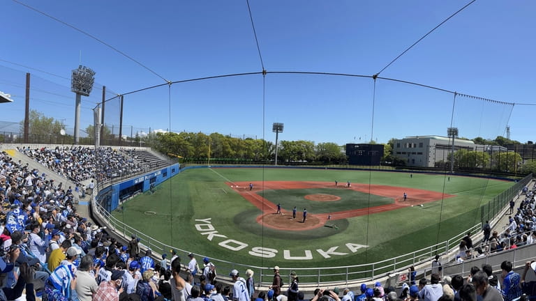 Trevor Bauer Agrees to Deal with Japan's Yokohama BayStars - The