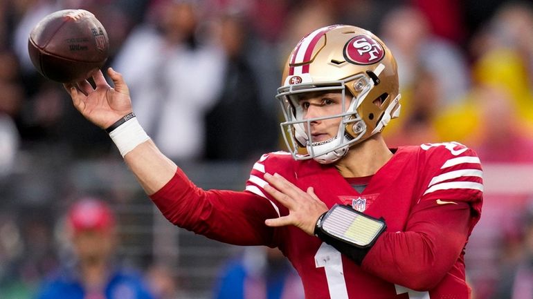 Brock Purdy accounts for four touchdowns as 49ers rout Seahawks in  wild-card round - Newsday