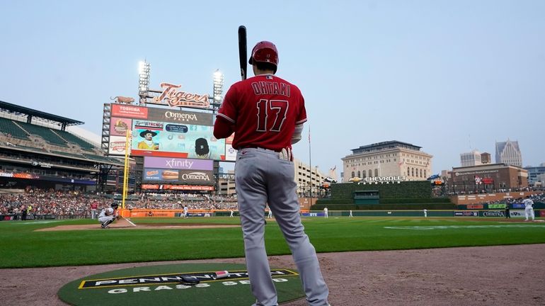 Shohei Ohtani scores two runs as Angels beat Tigers in 10 innings