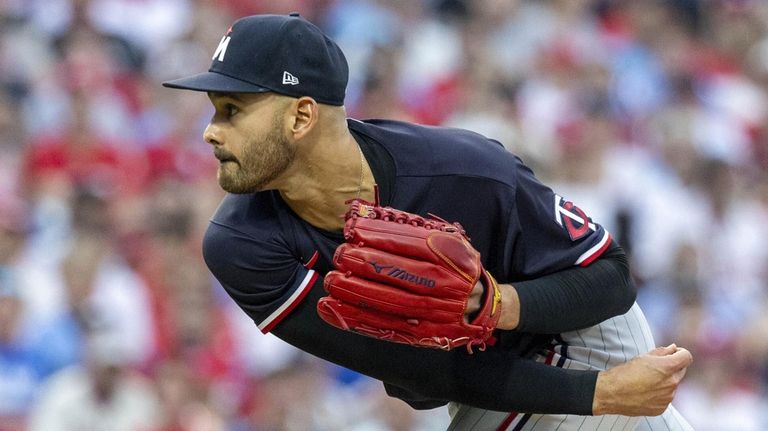 Joey Gallo homers twice, Pablo López throws 6 shutout innings in Twins' 8-1  win over Phillies