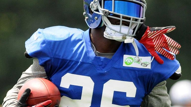 Giants safety Antrel Rolle practices during team training camp at...