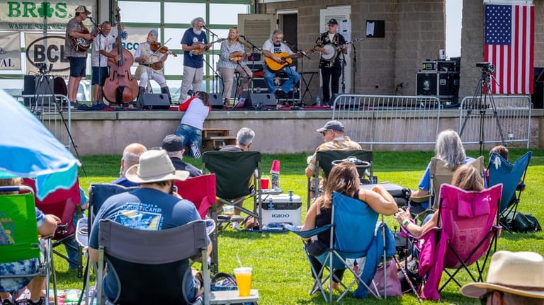 A crowd enjoys the Long Island Bluegrass and Roots Music...