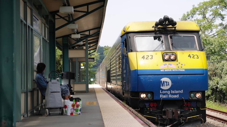 Oyster Bay LIRR riders say new Grand Central Madison schedules