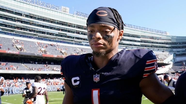 Chicago Bears: Justin Fields' sliding celebration caps Week 1 win