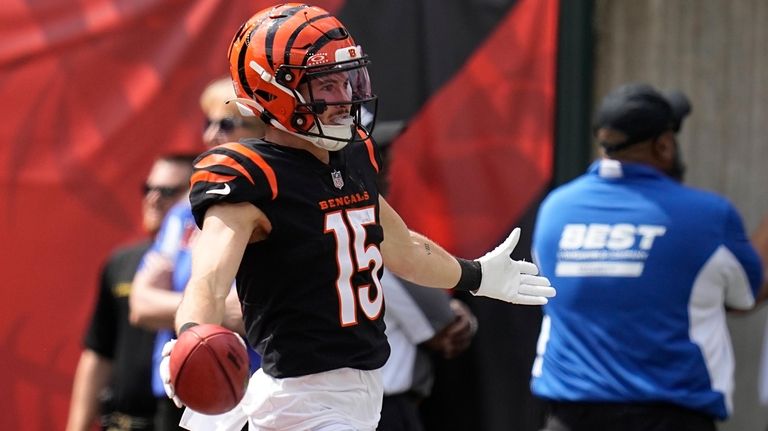 Joe Burrow risked another injury in valiant attempt to give Bengals first  win of NFL season