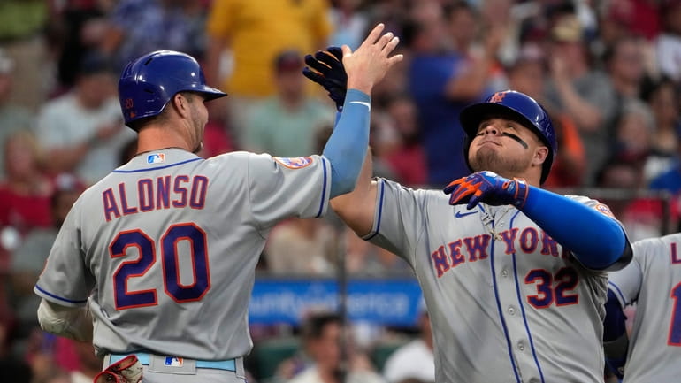 Amed Rosario's walk-off homer propels Mets to sweep of Yankees