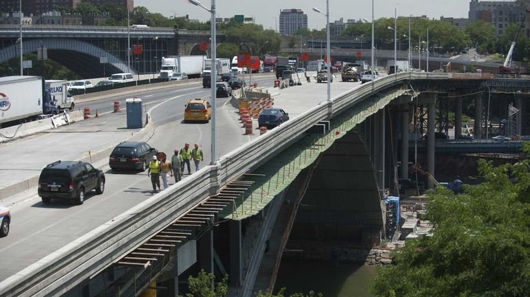 Construction on the Alexander Hamilton Bridge will squeeze two lanes...