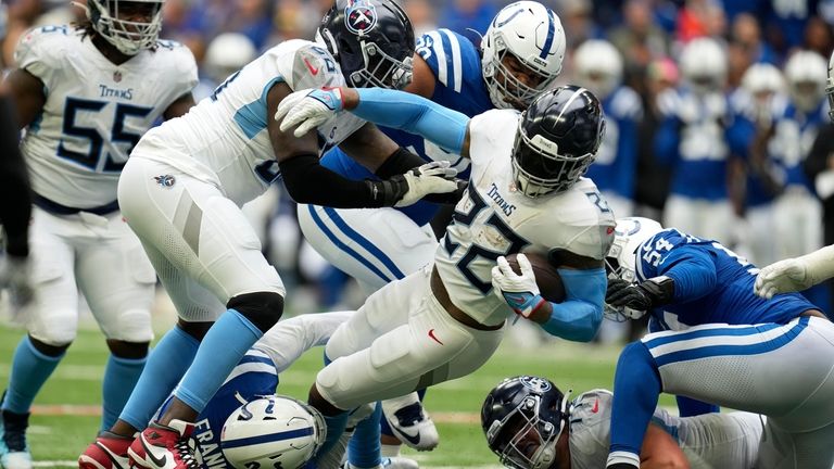 Derrick Henry helps power Tennessee Titans to upset of Baltimore