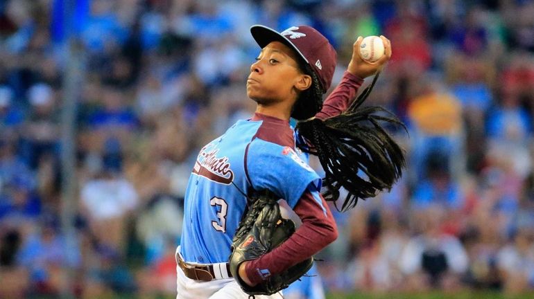 Mo'ne Davis: Reinstate baseball player after offensive tweet