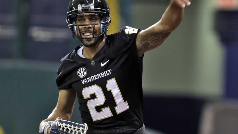 Photo of the Day: David Price warms up in a full Vandy football