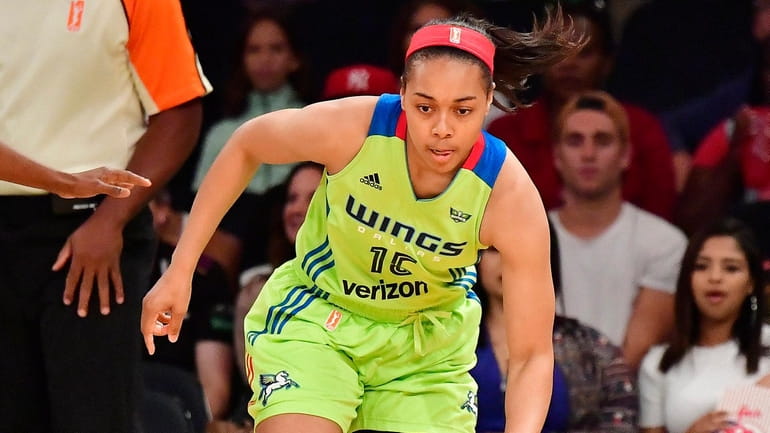 Allisha Gray of the Dallas Wings against the New York...