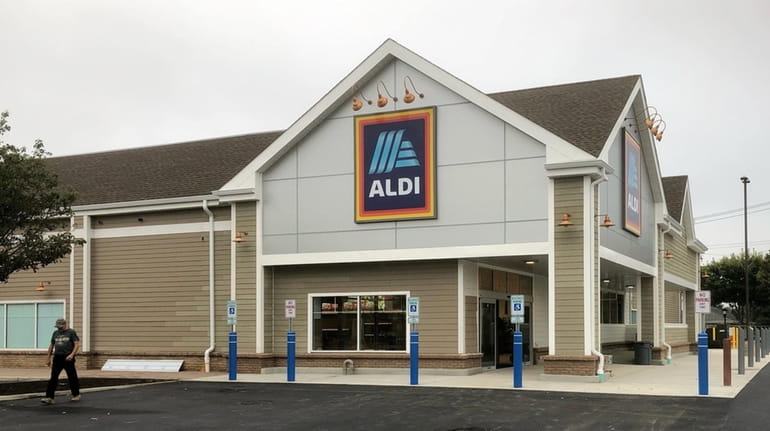 Aldi plans to open a new store in a Carle...