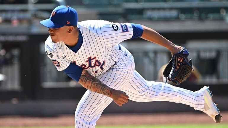 Mets relief pitcher Dedniel Nunez delivers against the Nationals during...