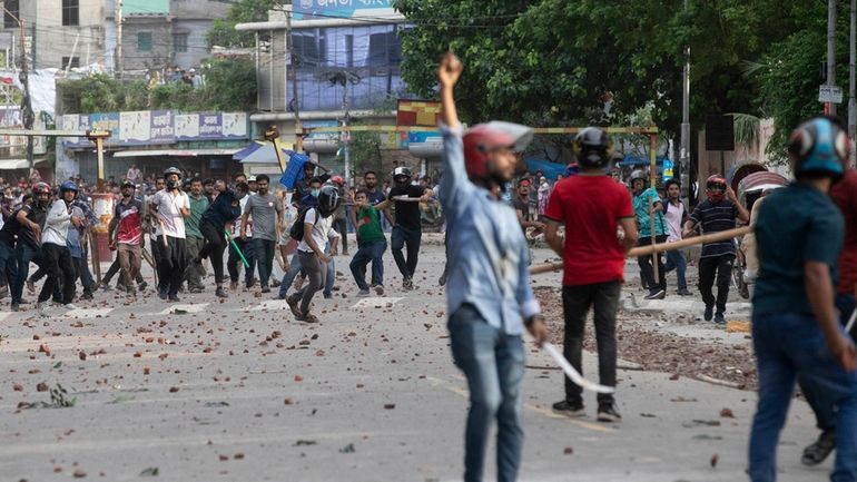 Students clash over quota system at Jahangir Nagar University at...