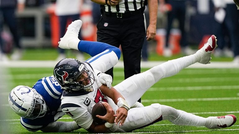 Texans' Tunsil not expected to play vs. Colts, source says