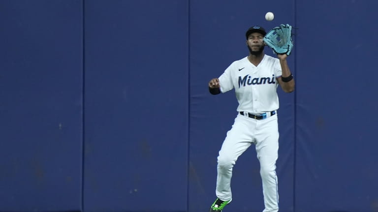 Houston Astros vs. Miami Marlins: Yuli Gurriel receiving World