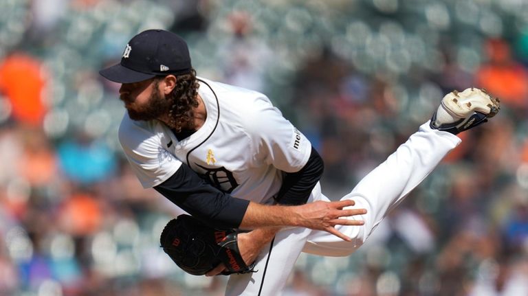 Detroit Tigers pitcher Jason Foley throws against the Boston Red...